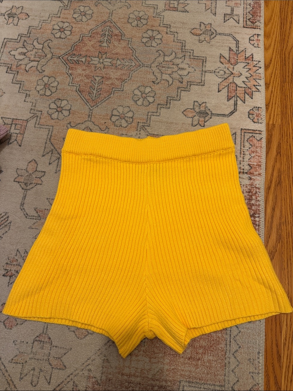 Vici Sweater Shorts - medium
